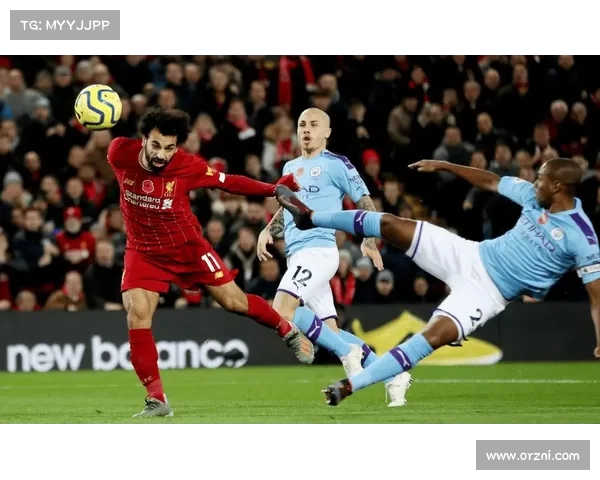 英超比赛下半场精彩纷呈 球队拼劲十足 上演进攻与防守的激烈对抗